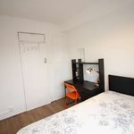 Rent a room of 80 m² in London