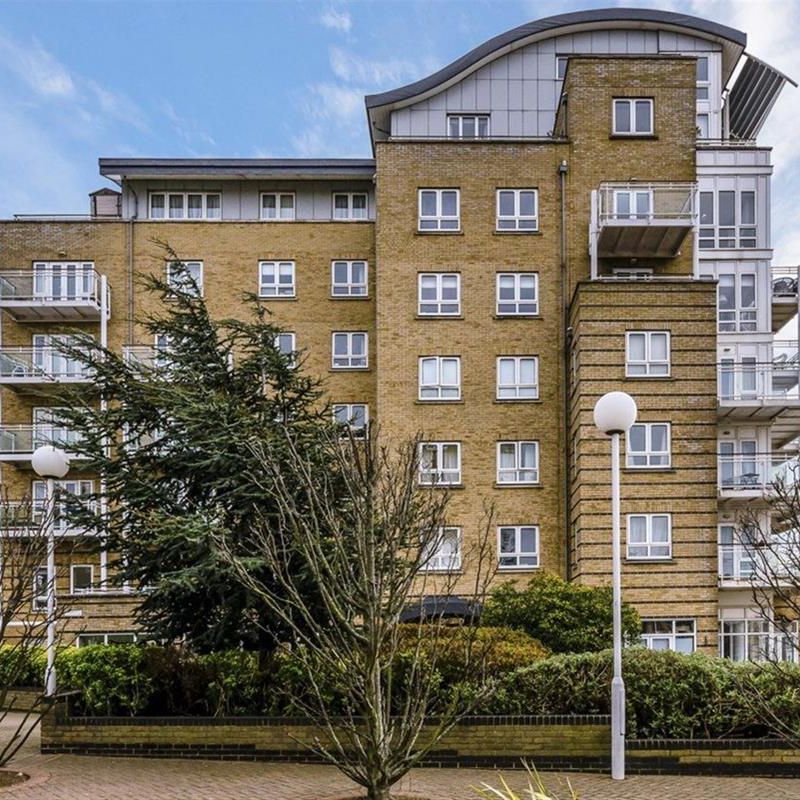 3 bedroom apartment to rent Isle of Dogs