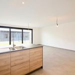 Rent 4 bedroom house of 342 m² in Sint-Laureins