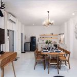 Rent 4 bedroom house of 240 m² in Makkasan
