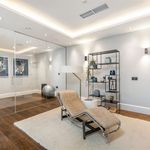 Rent 6 bedroom house of 326 m² in London