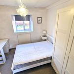 Rent 3 bedroom flat in Northampton