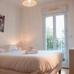 Rent 2 bedroom apartment of 73 m² in Bordeaux