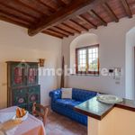 Rent 4 bedroom apartment of 130 m² in Fiesole