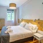 Rent 4 bedroom apartment of 154 m² in Porto
