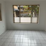 Rent 3 bedroom apartment in Yamba
