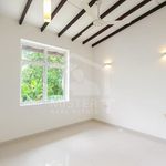 Rent 3 bedroom house of 308 m² in Mahara