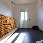Rent 4 bedroom apartment of 90 m² in Cropani