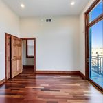 Rent 3 bedroom apartment of 2000 m² in Chicago