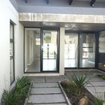 Rent 4 bedroom house of 688 m² in KwaDukuza
