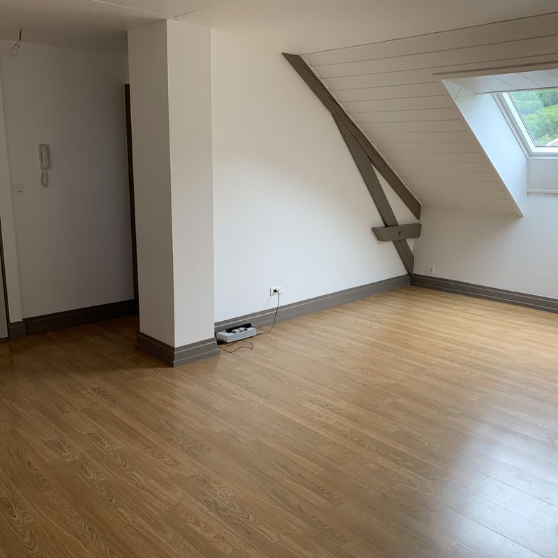 Appartement T4 lumineux avec garage Pont-de-Roide (25150)