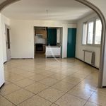 Rent 5 bedroom apartment of 81 m² in Nîmes