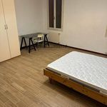 Affitto 5 camera appartamento di 160 m² in Forlì
