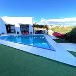 Rent 4 bedroom house of 300 m² in Mijas