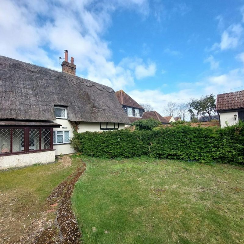 Cottage to rent on, Days Lane, Biddenham, Bedford, MK40