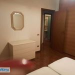 Affitto 4 camera casa di 160 m² in Bologna
