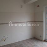 Affitto 4 camera appartamento di 154 m² in L'Aquila