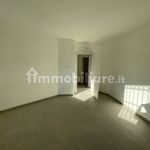 Affitto 2 camera appartamento di 61 m² in Garbagnate Milanese