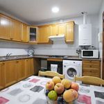 Rent a room of 95 m² in Badalona
