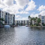 Rent 3 bedroom apartment of 2385 m² in Boca Raton