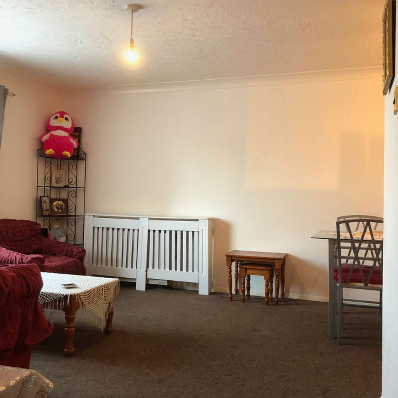 £1,100 pcm- 1 bedroom flat in Greenford