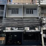 Rent 1 bedroom house of 400 m² in Khlong Tan Nuea