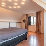 Huur 5 slaapkamer huis van 221 m² in Zwaagdijk-West