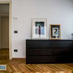 Affitto 5 camera appartamento di 135 m² in Milan