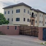 Rent 1 bedroom apartment of 700 m² in Kingston