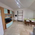 Affitto 4 camera casa di 110 m² in Taranto