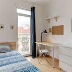 Rent a room of 100 m² in Lisboa