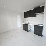Rent 2 bedroom apartment of 29 m² in Arrondissement of Grenoble