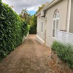 Rent 4 bedroom house of 240 m² in Cape Town