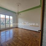 Affitto 5 camera appartamento di 140 m² in Cuneo