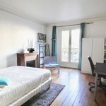 Rent a room of 76 m² in Paris