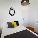 Rent a room of 200 m² in Lisbon