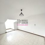 Rent 3 bedroom apartment of 65 m² in Aramon