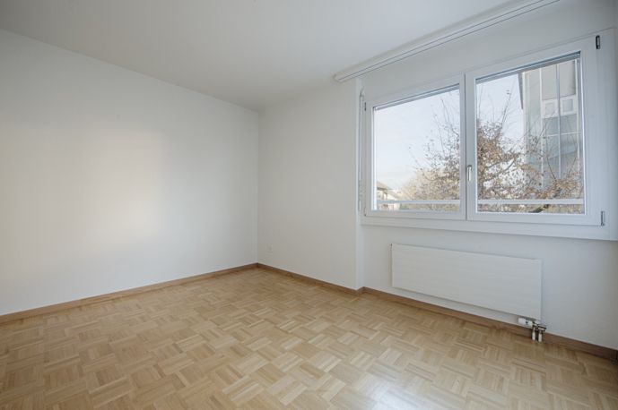 Miete 5 Schlafzimmer wohnung von 100 m² in Münchenbuchsee