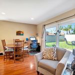 Rent 3 bedroom apartment of 104 m² in Huntington Beach
