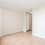 Rent 2 bedroom apartment of 88 m² in Queens