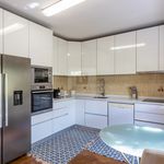 Rent 4 bedroom house of 174 m² in Vila Nova de Gaia