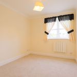 Rent 3 bedroom flat in Exeter