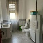 Affitto 5 camera appartamento di 130 m² in Caltanissetta