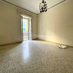 Affitto 3 camera appartamento di 115 m² in Giugliano in Campania