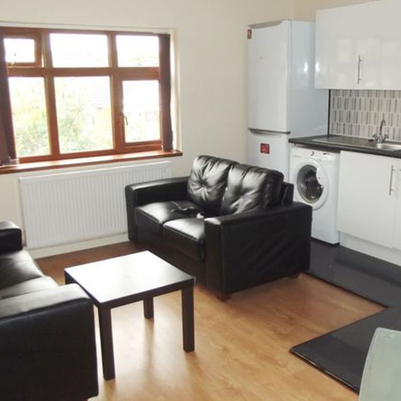Flat to rent in Egerton Road, Fallowfield, Manchester M14
