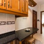 Rent a room of 78 m² in Granada