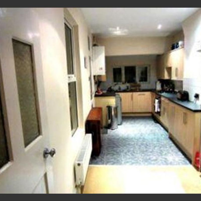 3 bedroom semi detached house for rent Windmill Hill