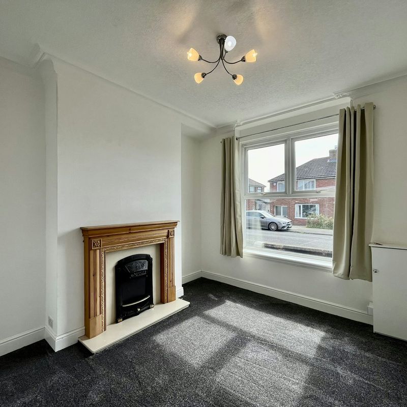 Terraced House to rent on Queens Avenue Bromley Cross,  Bolton,  BL7, United kingdom Toppings