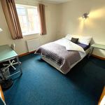Rent 6 bedroom house in East Midlands