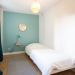 Rent 3 bedroom apartment of 51 m² in Melun